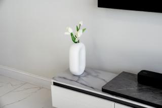 Chic 1 BR with Port Views - 4