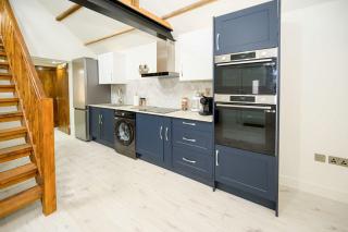 The Haven On A Beautiful Farm Near Cannock Chase By StayStaycations - 7