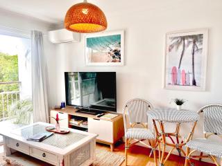 Two Apartments SALT & SAND at Lazy Days on Shaws Bay - 150m to Shaws Bay - East Ballina - 5