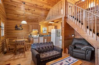 Smoky Bear Lodge Hot Tub Grill Outdoor Pool - Pigeon Forge - 5