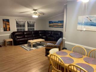 Ocean Lakes 4 bedroom Cottage that sleeps 10 - Myrtle Beach - 9