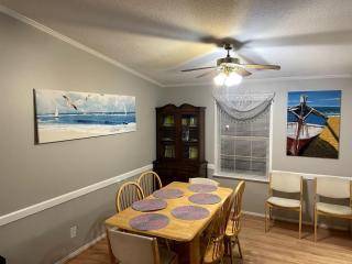 Ocean Lakes 4 bedroom Cottage that sleeps 10 - Myrtle Beach - 5