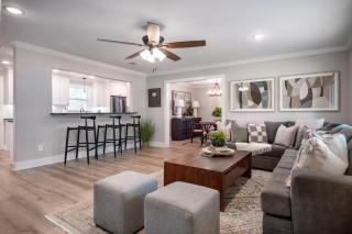 Helena Haven 4BR 3BA Near Top Golf and Kyle Field - 0