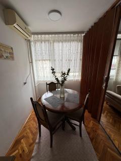 Quiet & Cozy Stay Near Center - Pristina - 1