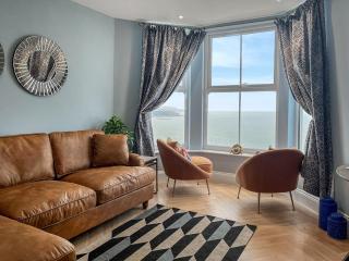 Sea Front Hideaway - Scarborough - 7