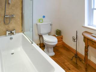 Hidey-Hole Cottage - 1