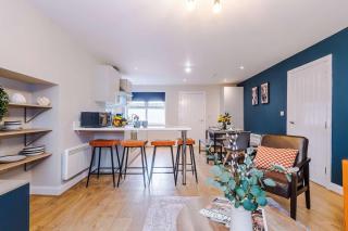 Modern Apartment in Chester by 53 Degrees Property, Ideal for Couples, City Centre Location! - Chester - 2
