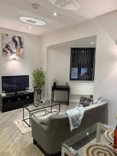 Cozy Luxury Apartment In The Heart Of Slough -The Bethel Suite - 9