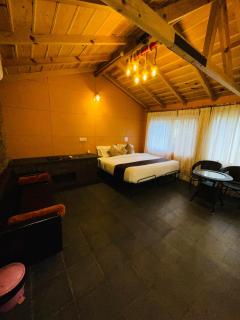 Sea Hawk - Luxury Hill Resort 4 mins from Bhimtal Lake - Bhimtal - 8