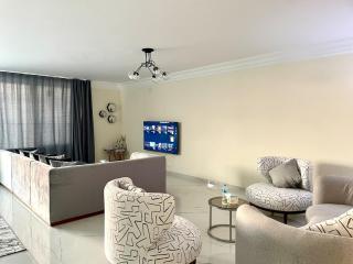 Luxury 3BR Nile View Apartment With Billiards Included - 1