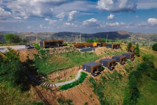 The Altitude Cabin Resort - 3
