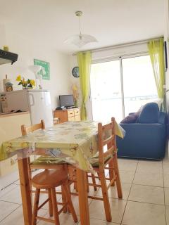 Appartement 4 personnes avec terrasse, parking et piscine collective - V0784 - Vias - 2