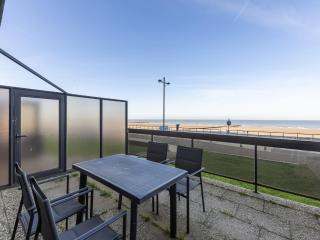 Ground-Floor Stay by the Sea - 6