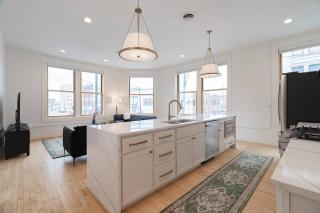 'condo A' Gallery Suite - Downtown Marion - 2