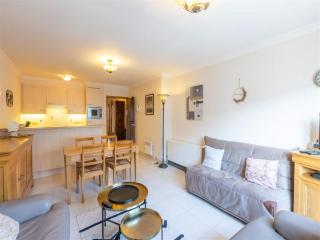 Apartment in Middelkerke near Sandy Beach - 9