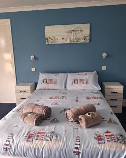 Ensuite Double Room with Countryside Views - 6