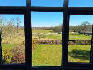 Room in Guest room - Comfortable and Spacious with Beautiful Views - Guest Room 4 - Cranleigh - 1