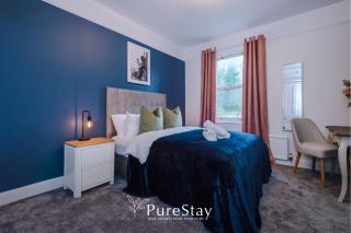 Incredible - Five Bedroom - 7 actual Beds - 6 Bathroom House By PureStay - Central Bath with Parking - Bath - 9