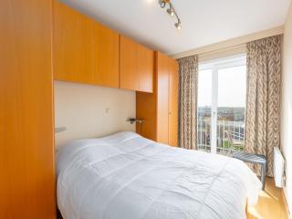 Elegant Apartment with Terrace - 8