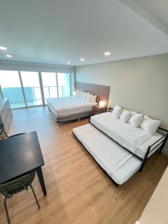 Shine Suites Balcony Studio 6 - 8