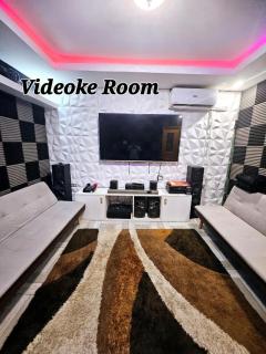 Natural Haven with Netflix Kubo Videoke & Alfresco Dining - Dasmariñas - 5