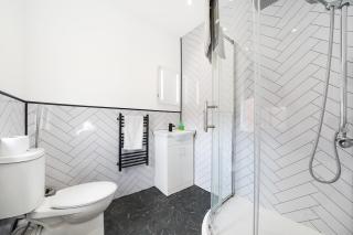 Stylish Yorkshire Gem - Sleeps 4 - Great Location - 3