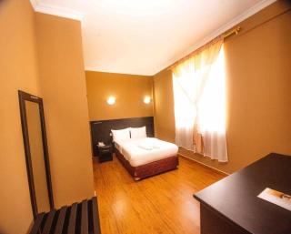 Panone Hotel Boma - Boma la Ngombe - 7