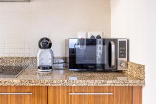 Seaview Elegance! 1-Bedroom Retreat in Marina Promenade - 2