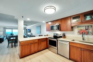 Large oceanfront balcony with pool & beach access located on the no-drive beach! - New Smyrna Beach - 7