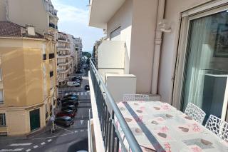 AHC - Versailles- 2 pièces centre ville - 6