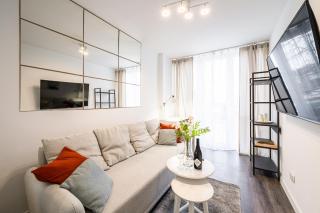 Krzyki Apt - Two Bedrooms, Workspaces - By Rentujemy - Breslavia - 0