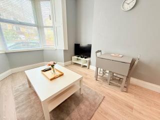 Flat on City Road By Local Stays - Bristol - 7