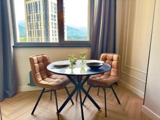 Green Suite with Mountain View - 4