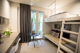 M1- room w planter box - 5