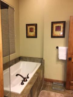 7 Bdr 5 ba Amazing View Amenities Fido can join - 3