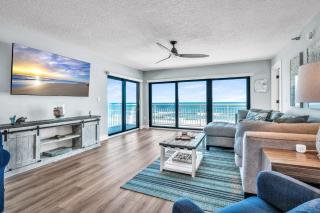 Direct oceanfront with stunning corner views and pool access! - New Smyrna Beach - 0