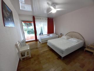 T2 familial 1ère ligne plages Parking privé WIFI - Le Foc - ROSSIconciergerie - Linge en option - 2