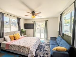 Entire Upstairs with 4 Bedrooms, 2 Baths and private entrance - San Diego - 7