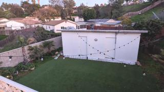 Entire Upstairs with 4 Bedrooms, 2 Baths and private entrance - San Diego - 4