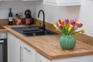 Stylish Belfast 2 Bedroom Apartment - Belfast - 5