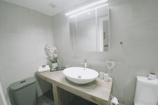 Luxury 2 storey 2bedroom condo with Private Jacuzzi & patio - Athens - Athen - 3