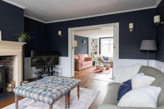 Country Retreat - Sleeps 14 - Large Garden - Westbourne - 3
