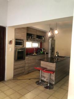 Casa céntrica con pileta y cochera privada - Santiago del Estero - 0