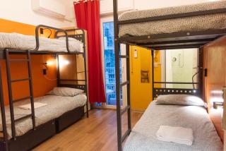 Sunflower Beach Backpacker Hostel & Bar - Rimini - 1