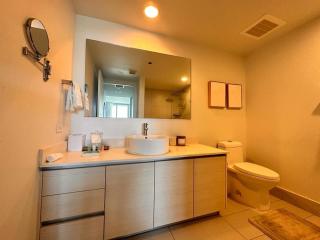 Beach Apt Full kitchen and King size bed - 8