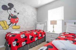 4BR Cozy Resort Townhome Private pool BBQ - Kissimmee - 9