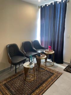 Elegant Retreat 205 Studio Apartment - Murree - 5