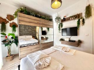 Jungle In The City ,Corfu - Kanoni - Corfu - 7