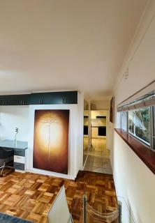 Artistic elegance apartment with Mountain Views - Heathfield - 3