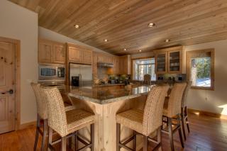 Brand New Upscale Home, Hot Tub, Foosball - South Lake Tahoe - 8
